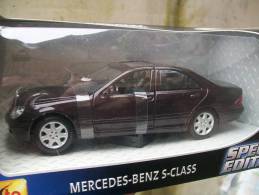 MAISTO - MERCEDES S CLASS   AVEC  SA  BOITE  Scala 1/24 - Maisto