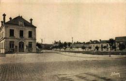 CPA   (60)       RIBECOURT   -  Place Et Mairie  - - Ribecourt Dreslincourt