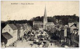 76 - AUFFAY - Place Du Marché - Animée - Auffay