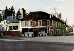 ST AMAND EN PUISAYE Route De Cosne - Saint-Amand-en-Puisaye