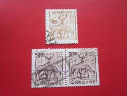 3  Stamps De  Corée Du Sud Ou Corée Du Nord >>>>  à Identifier Merci > Biches ,cerf, élan, Rennes - Korea (...-1945)