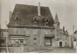 CPSM LA PACAUDIERE (Loire) - Le Petit Louvre - La Pacaudiere