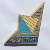 Pin's EDF  - PERSPECTIVE - Le Logo - Pyramide -  Zamac - EDF Industrie - C592 - EDF GDF