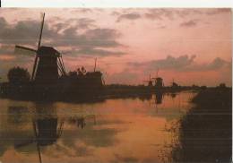 NETHERLANDS 1980–KINDERDIJK – DRAINAGE OCTAGONAL GROUND SAIL MILLS – THE OVERWAARD COMPLEX    FLOWN W 2 STS OF 10-45 C P - Kinderdijk