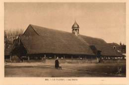 CPA- Le FAOUET(56)- Les HALLES Du Marché Et La Grande-Place - Faouët