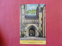 New Haven, CT--Gateway To Branford College Court, Yale University--cancel1943--Ref PJ -100 - New Haven