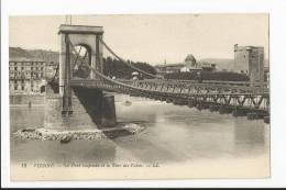 CPA 38 : VIENNE - Le Pont Suspendu Et La Tour Des Valois ( 13eme Chasseurs à Cheval ) - Vienne