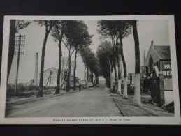 BONNIERES-sur-SEINE (Yvelines) - Route De Paris - Garage - Animée - Non Voyagée - Bonnieres Sur Seine