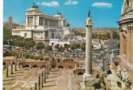 Cp, ITALIE , ROMA , Colonna Traiana E Altare Della Patria - Altare Della Patria