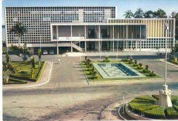 CP AFRIQUE République Du  CONGO BRAZZAVILLE La Mairie ( Voiture Automobile Ww ) - Brazzaville