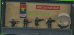 SOLDATS DE PLOMB - VIETCONG GUERILLAS - POCKET FORCE - 5 SOLDIERS - MONOGRAM MODELS INC, 1990 - - Figurini & Soldatini