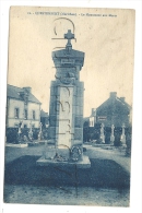 Questembert  (56) : Le Monument Aux Morts  En 1925. - Questembert