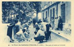 Le Foyer Des Indirectes à Réalville  Une Partie De Boules Sur La Terrasse    Cpa - Realville