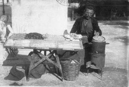 ATHENES (Grèce) Petit Métier Marchand De Fruits Secs (?) Superbe Plan - Griechenland