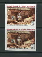 Malagasy/Madagascar 1972   Imperf.  Vertical Pair Native Costumes   Proof,ESSAY??? - Erreurs Sur Timbres