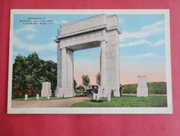 Vicksburg,MS--Entrance To National Military Park-not Mailed--PJ 108 - Autres & Non Classés