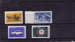 Finlande (1965-67)  - Quatre Timbres Neufs** - Neufs