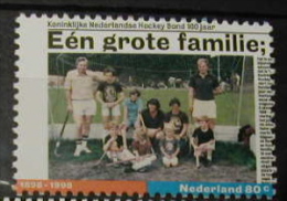 HOLANDA 1998 - EÉN GROTE FAMILIE - HOCKEY- YVERT Nº 1630 - Ongebruikt