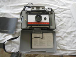 APPAREIL PHOTO POLAROID A SOUFLET 220 - Cameras