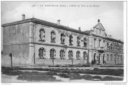 11 LA NOUVELLE Hotel De Ville Et Ecoles N° 2421 - Port La Nouvelle