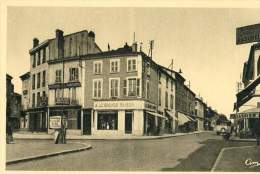 CPA Feurs - Carrefour (rue De La République) - Feurs
