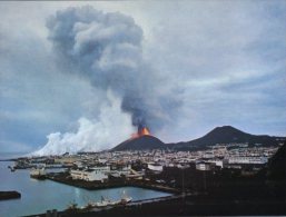 (100) Volcan - Volcano - Iceland - Eldfell - Island