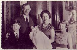 Famille  Royale   Queen Elisabeth II      (non écrite Non Voyagée) - Königshäuser