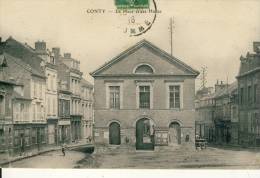 Conty  La Place Et Les Halles  Cpa - Conty