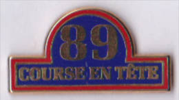 Pin's Course En Tête 89, Renault - émail EGF Signé Fraisse Paris - Renault