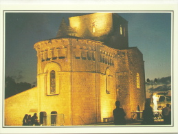 17 - VAUX Sur MER - Eglise Romane Du XII° Vue De Nuit (illuminée) Et Animation. - Vaux-sur-Mer
