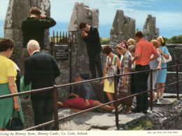 (851) Ireland - Co Cork - Kissing The Blarney Stone - Cork