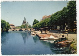 METZ. - Les Bords De La Moselle. CPM Dentelée - Metz Campagne