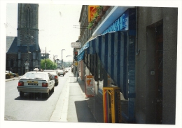 Brehal (50) :  Photo Projet CP GF GP Du Magasin De Photographie Près De L'église Et Perspective De La Rue En 1992  RARE. - Brehal