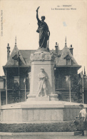 DENAIN - Le Monument Aux Morts - Denain