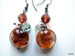 Boucles D'oreilles Oranges En Verre Sur Feuille De Cuivre Et Pierres Semi-précieuses  Hauteur Totale: Environ 57mm - Oorringen