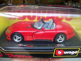 BURAGO - DODGE VIPER RT10 SPIDER  AVEC SA  BOITE  Scala 1/24 - Burago