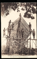 ILES SALOMON DIVERS / Une Chapelle De Village En Construction / - Solomon Islands