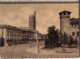 1953 TORINO PIAZZA CASTELLO E GRATTACIELO FG NV SEE 2 SCAN ANIMATA TARGHETTA - Otros Monumentos Y Edificios