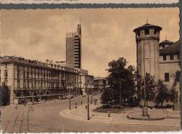 1953 TORINO PIAZZA CASTELLO E GRATTACIELO FG NV SEE 2 SCAN ANIMATA TARGHETTA - Andere Monumenten & Gebouwen