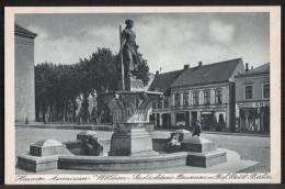 AK Husum, Asmussen-Woldsen-Gedächtnis-Brunnen, Ung (Mann,Bäckerei) - Husum