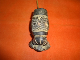 Ancienne Pipe En Terre Cuite Bamoun - Bamun - Anthropomorphe (Cameroun) - Arte Africana