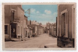 Saint-Gervais-d'Auvergne, Avenue De La Gare, éd. A.P.A. - Poux N° 3 - Saint Gervais D'Auvergne