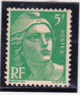 FRANCE   Y.T. N°  809    NEUF*   Charnière - 1945-54 Marianne Of Gandon