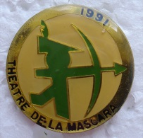 Pin´s Pins Tir à L´arc Théatre De La Mascara 1991 - Tiro Al Arco