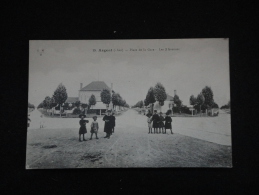 Argent - Sur - Sauldre : Place De La Gare.Les Trois ( 3 ) Avenues. - Argent-sur-Sauldre