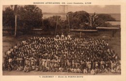 CARTE  POSTALE ANCIENNE. DAHOMEY. BENIN.  PORTO - NOVO. L' ECOLE. - Benin