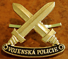 Petit Insigne De La Police Militaire De La République Tchèque - Policia