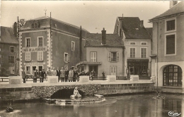 21 -Côte D'or - Laignes _ Naïade Et Source ( Café De La Fontaine) - Otros & Sin Clasificación