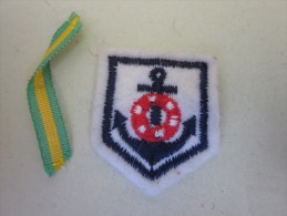 MILITARIA : Blason, écussons Tissu Brodé De La Marine Française + Ruban Jaune Et Vert - Ecussons Tissu