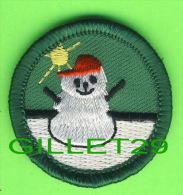 SCOUTISME - ÉCUSSON EN TISSU, SCOUT - BONHOMME DE NEIGE - - Scoutisme